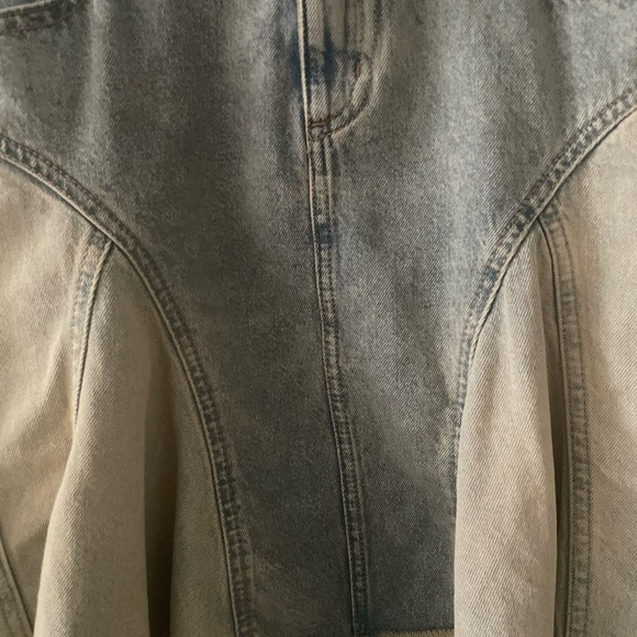 BDG Urban Outfitters Reagan  Denim Mini Skirt Frayed Hem Sz Small​ - Picture 5 of 14